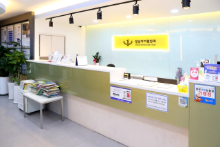 강남아이원안과 내부 사진1
