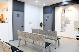 강남아이원안과 내부 사진1